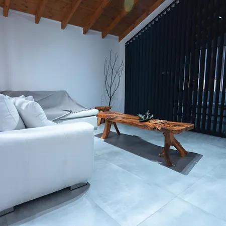 아파트호텔 Lalo Retreat Órma