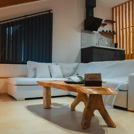 Lalo Retreat 4*