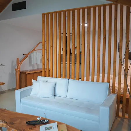 아파트호텔 Lalo Retreat 3*