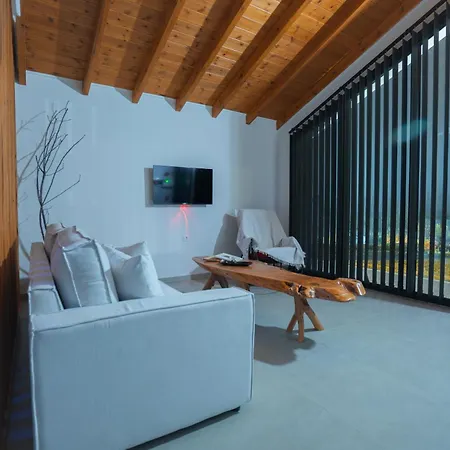 λαλώ - Laló Apartahotel Órma