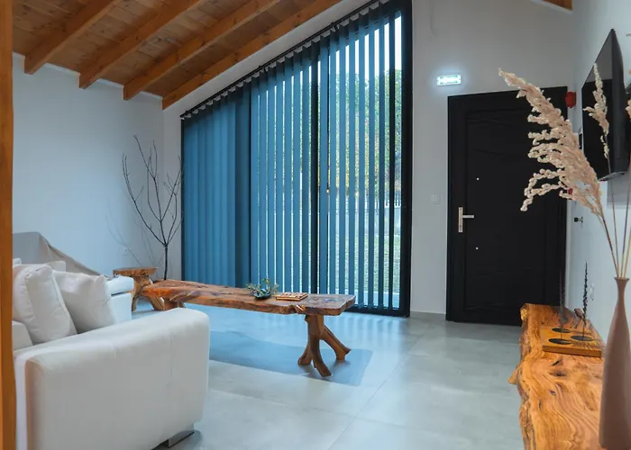 Lalo Retreat