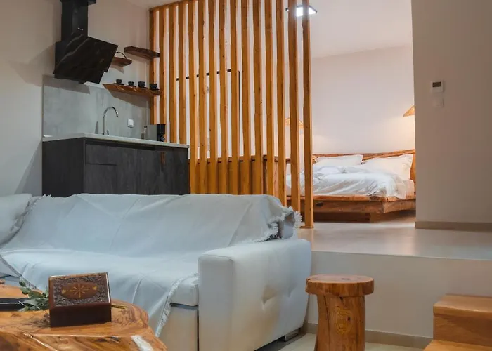 Lalo Retreat 아파트호텔 3*
